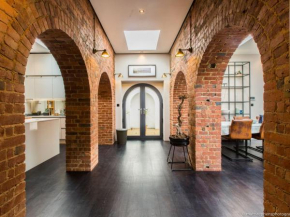 Luxury 3BDR conversion w/private rooftop terrace